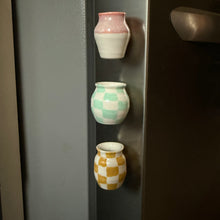 Load image into Gallery viewer, Ceramic Magnetic Mini Vases
