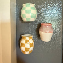 Load image into Gallery viewer, Ceramic Magnetic Mini Vases
